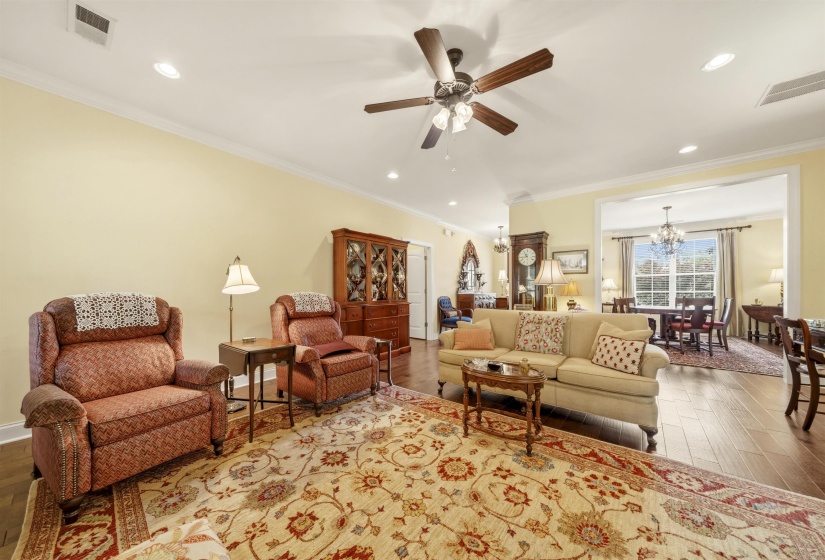 210 LINKS VIEW DR, Oakland, Tennessee 38060, 3 Bedroom Bedrooms, 11 Room Rooms,2.1 BathroomBathrooms,Residential,For Sale,LINKS VIEW,0,10222291