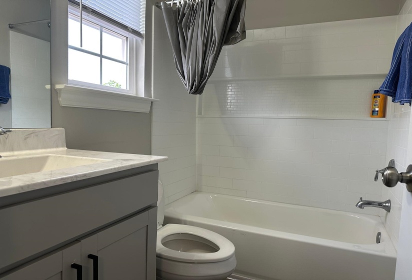 4927 WILLIAM ARNOLD DR, Memphis, Tennessee 38117, 2 Bedrooms Bedrooms, 3 Rooms Rooms,2.1 BathroomsBathrooms,Rental Properties,For Sale,WILLIAM ARNOLD,10222317