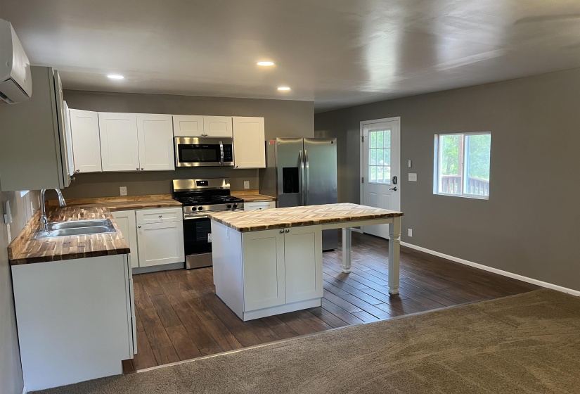 1525 BULLMAN RD, Finger, Tennessee 38334, 1 Bedroom Bedrooms, 5 Rooms Rooms,1 BathroomBathrooms,Residential,For Sale,BULLMAN,10222311