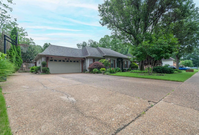 3038 YATES ST, Bartlett, Tennessee 38134, 3 Bedrooms Bedrooms, 6 Rooms Rooms,2 BathroomsBathrooms,Residential,For Sale,YATES,10222314
