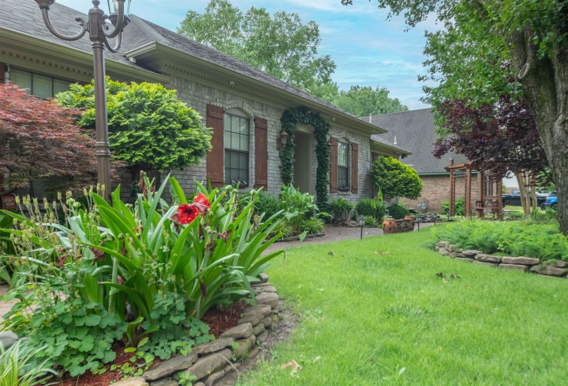 3038 YATES ST, Bartlett, Tennessee 38134, 3 Bedrooms Bedrooms, 6 Rooms Rooms,2 BathroomsBathrooms,Residential,For Sale,YATES,10222314