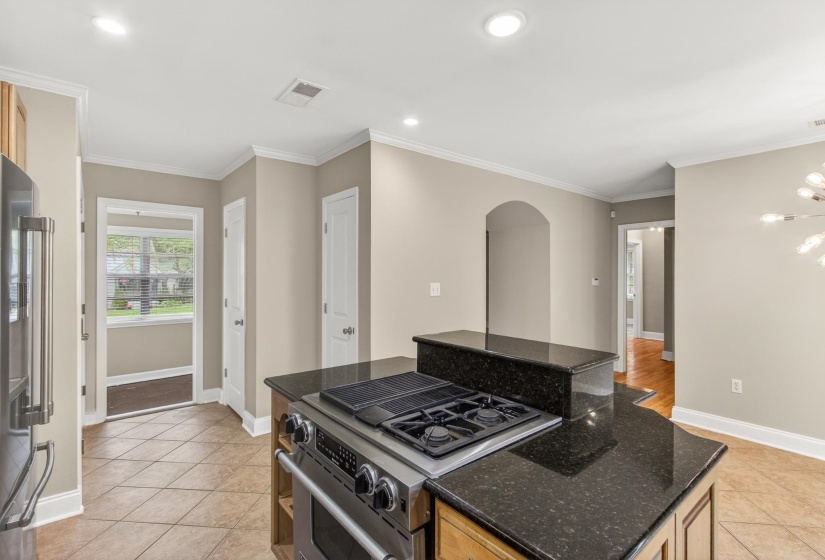 2773 IROQUOIS RD, Memphis, Tennessee 38111, 2 Bedrooms Bedrooms, 6 Rooms Rooms,2 BathroomsBathrooms,Residential,For Sale,IROQUOIS,10222324