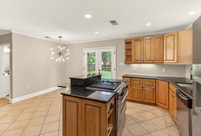 2773 IROQUOIS RD, Memphis, Tennessee 38111, 2 Bedrooms Bedrooms, 6 Rooms Rooms,2 BathroomsBathrooms,Residential,For Sale,IROQUOIS,10222324