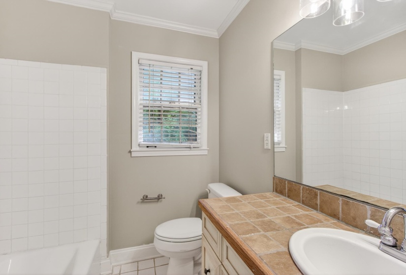 2773 IROQUOIS RD, Memphis, Tennessee 38111, 2 Bedrooms Bedrooms, 6 Rooms Rooms,2 BathroomsBathrooms,Residential,For Sale,IROQUOIS,10222324