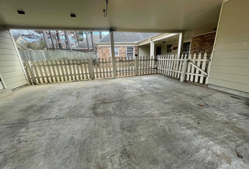 2420 STRATFIELD DR, Germantown, Tennessee 38139, 4 Bedrooms Bedrooms, 8 Rooms Rooms,2.1 BathroomsBathrooms,Rental Properties,For Sale,STRATFIELD,10222337