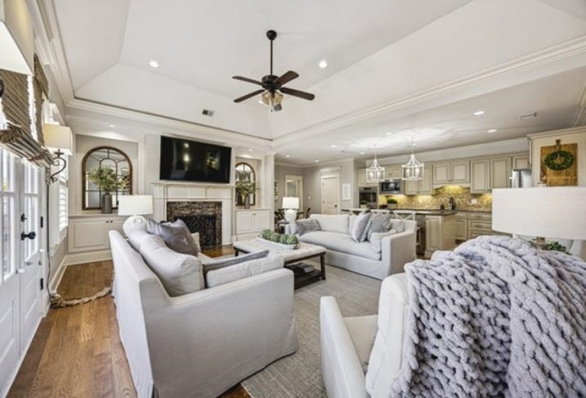 1842 ENCLAVE GREEN LN, Germantown, Tennessee 38139, 4 Bedrooms Bedrooms, 12 Rooms Rooms,3 BathroomsBathrooms,Residential,For Sale,ENCLAVE GREEN,10222338