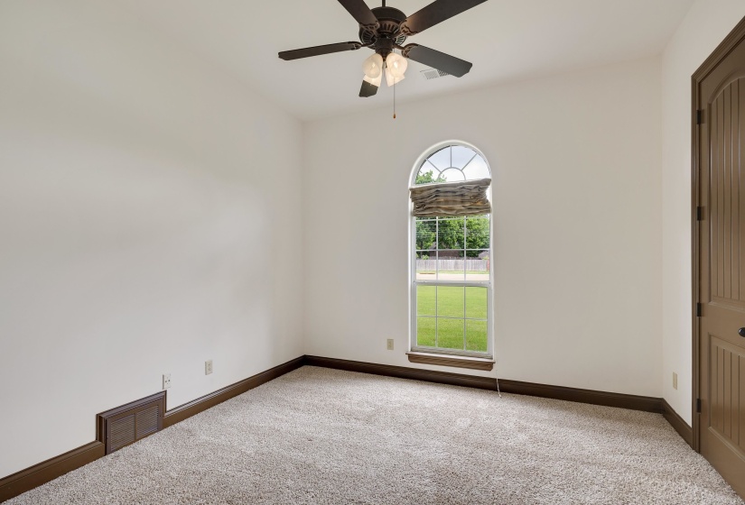 6175 OLD BROWNSVILLE RD, Bartlett, Tennessee 38135, 4 Bedroom Bedrooms, 7 Room Rooms,2 BathroomBathrooms,Residential,For Sale,OLD BROWNSVILLE,0,10222343