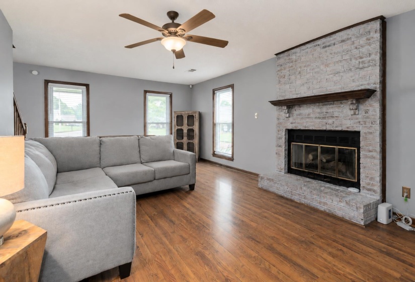 3307 YALEWOOD DR, Bartlett, Tennessee 38134, 4 Bedrooms Bedrooms, 8 Rooms Rooms,2 BathroomsBathrooms,Residential,For Sale,YALEWOOD,10222348