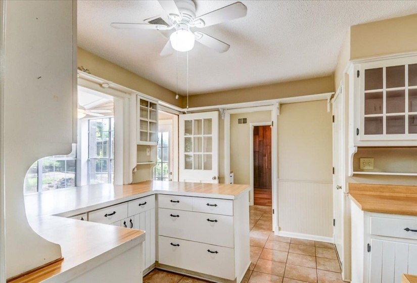 3344 SUMMERHILL DR, Bartlett, Tennessee 38134, 4 Bedrooms Bedrooms, 9 Rooms Rooms,2 BathroomsBathrooms,Residential,For Sale,SUMMERHILL,10222350