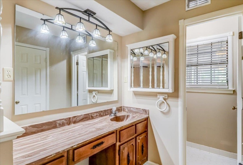 3344 SUMMERHILL DR, Bartlett, Tennessee 38134, 4 Bedrooms Bedrooms, 9 Rooms Rooms,2 BathroomsBathrooms,Residential,For Sale,SUMMERHILL,10222350