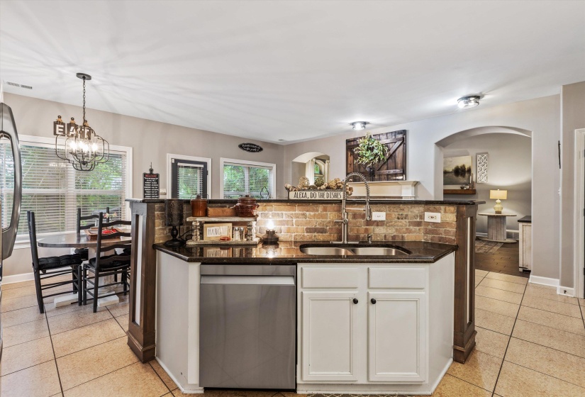 210 WHISPERING MEADOWS DR, Oakland, Tennessee 38060, 4 Bedrooms Bedrooms, 8 Rooms Rooms,2.1 BathroomsBathrooms,Residential,For Sale,WHISPERING MEADOWS,10222358