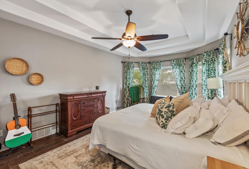 210 WHISPERING MEADOWS DR, Oakland, Tennessee 38060, 4 Bedrooms Bedrooms, 8 Rooms Rooms,2.1 BathroomsBathrooms,Residential,For Sale,WHISPERING MEADOWS,10222358