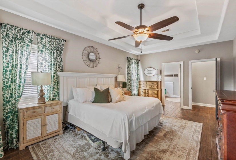 210 WHISPERING MEADOWS DR, Oakland, Tennessee 38060, 4 Bedrooms Bedrooms, 8 Rooms Rooms,2.1 BathroomsBathrooms,Residential,For Sale,WHISPERING MEADOWS,10222358