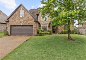 210 WHISPERING MEADOWS DR, Oakland, Tennessee 38060, 4 Bedrooms Bedrooms, 8 Rooms Rooms,2.1 BathroomsBathrooms,Residential,For Sale,WHISPERING MEADOWS,10222358