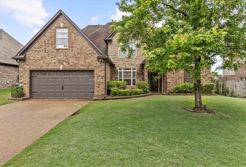 210 WHISPERING MEADOWS DR, Oakland, Tennessee 38060, 4 Bedrooms Bedrooms, 8 Rooms Rooms,2.1 BathroomsBathrooms,Residential,For Sale,WHISPERING MEADOWS,10222358