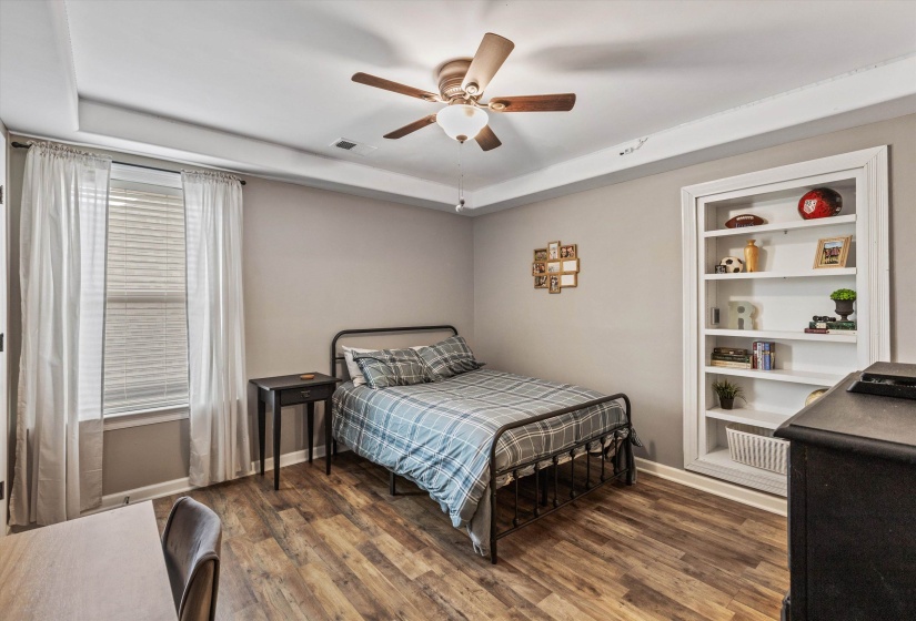 210 WHISPERING MEADOWS DR, Oakland, Tennessee 38060, 4 Bedrooms Bedrooms, 8 Rooms Rooms,2.1 BathroomsBathrooms,Residential,For Sale,WHISPERING MEADOWS,10222358