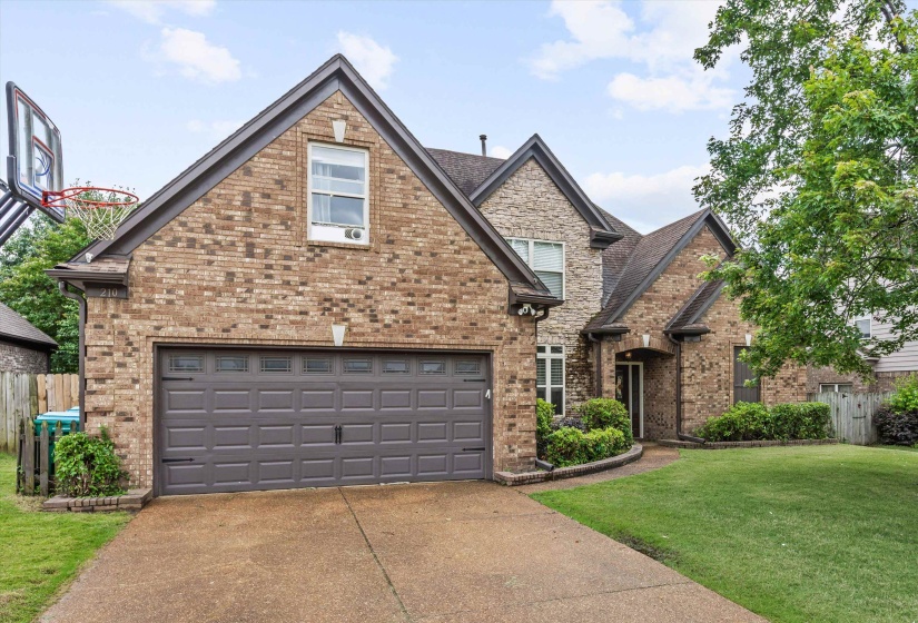 210 WHISPERING MEADOWS DR, Oakland, Tennessee 38060, 4 Bedrooms Bedrooms, 8 Rooms Rooms,2.1 BathroomsBathrooms,Residential,For Sale,WHISPERING MEADOWS,10222358