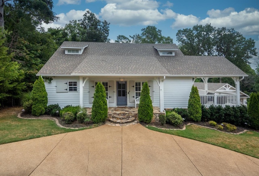 455 LAKESHORE DR, Counce, Tennessee 38326, 3 Bedroom Bedrooms, 8 Room Rooms,2.1 BathroomBathrooms,Residential,For Sale,LAKESHORE,0,10191809