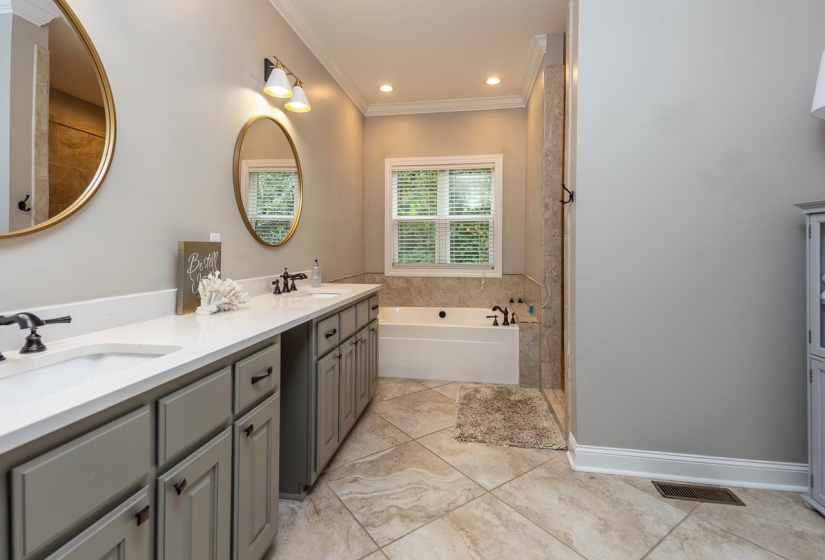 455 LAKESHORE DR, Counce, Tennessee 38326, 3 Bedroom Bedrooms, 8 Room Rooms,2.1 BathroomBathrooms,Residential,For Sale,LAKESHORE,0,10191809