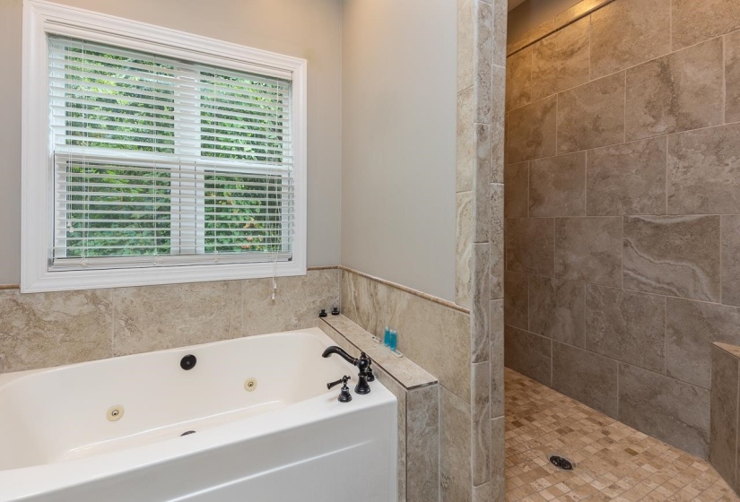 455 LAKESHORE DR, Counce, Tennessee 38326, 3 Bedroom Bedrooms, 8 Room Rooms,2.1 BathroomBathrooms,Residential,For Sale,LAKESHORE,0,10191809
