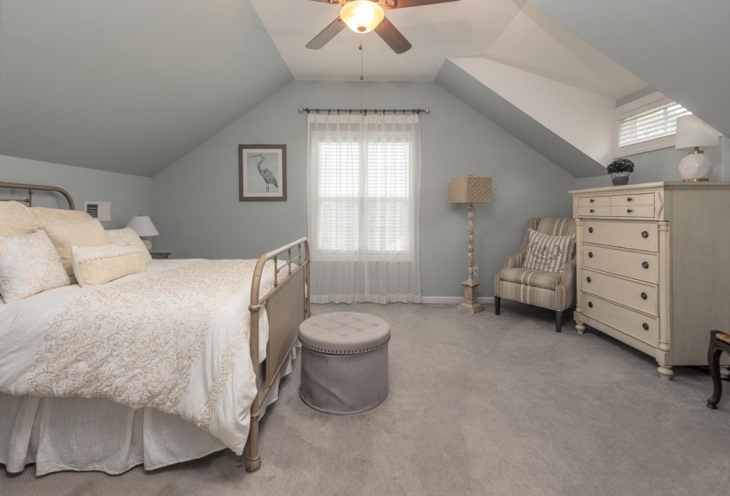 455 LAKESHORE DR, Counce, Tennessee 38326, 3 Bedroom Bedrooms, 8 Room Rooms,2.1 BathroomBathrooms,Residential,For Sale,LAKESHORE,0,10191809