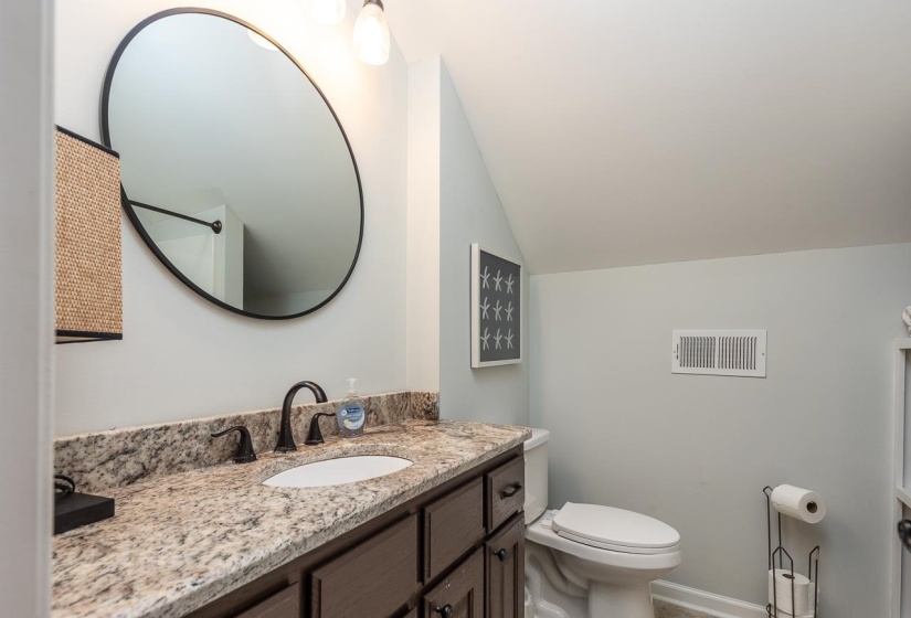 455 LAKESHORE DR, Counce, Tennessee 38326, 3 Bedroom Bedrooms, 8 Room Rooms,2.1 BathroomBathrooms,Residential,For Sale,LAKESHORE,0,10191809