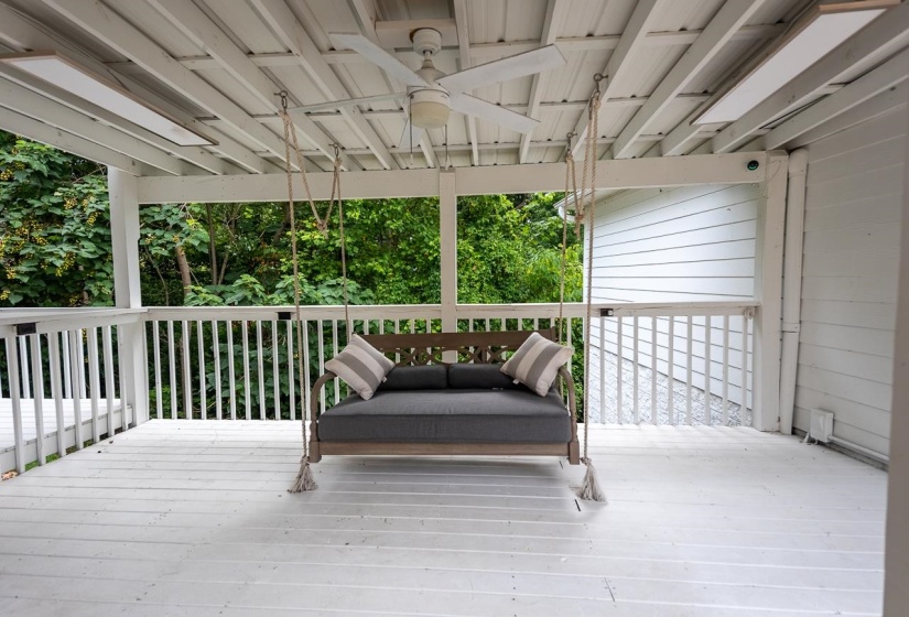 455 LAKESHORE DR, Counce, Tennessee 38326, 3 Bedroom Bedrooms, 8 Room Rooms,2.1 BathroomBathrooms,Residential,For Sale,LAKESHORE,0,10191809