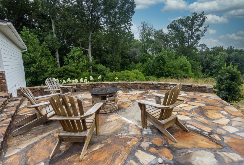 455 LAKESHORE DR, Counce, Tennessee 38326, 3 Bedroom Bedrooms, 8 Room Rooms,2.1 BathroomBathrooms,Residential,For Sale,LAKESHORE,0,10191809