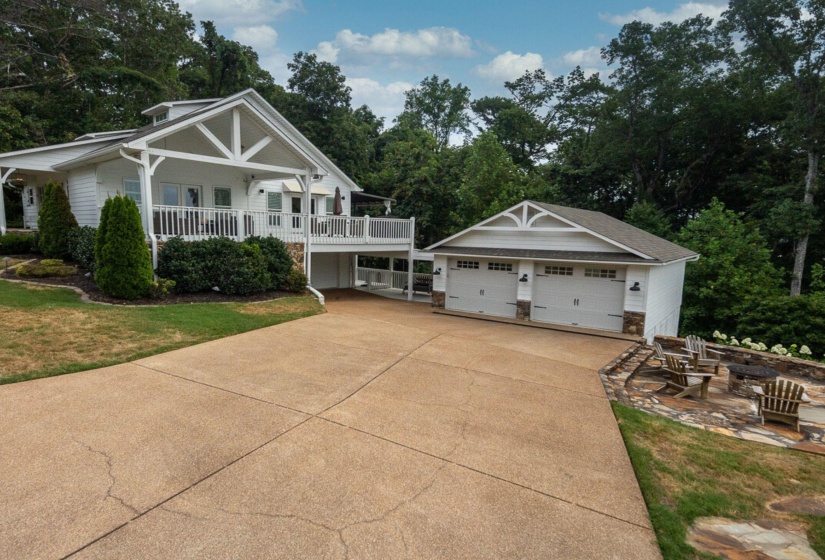 455 LAKESHORE DR, Counce, Tennessee 38326, 3 Bedroom Bedrooms, 8 Room Rooms,2.1 BathroomBathrooms,Residential,For Sale,LAKESHORE,0,10191809