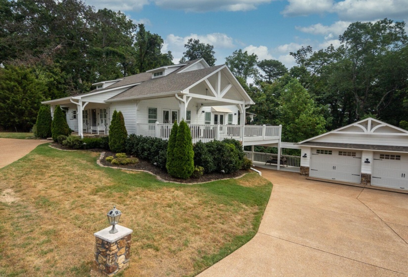 455 LAKESHORE DR, Counce, Tennessee 38326, 3 Bedroom Bedrooms, 8 Room Rooms,2.1 BathroomBathrooms,Residential,For Sale,LAKESHORE,0,10191809