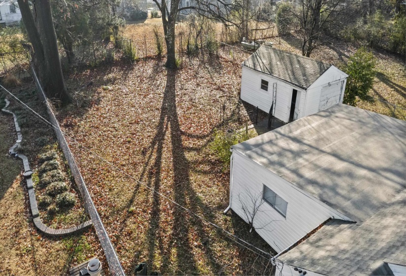 Aerial view of property and surrounding area