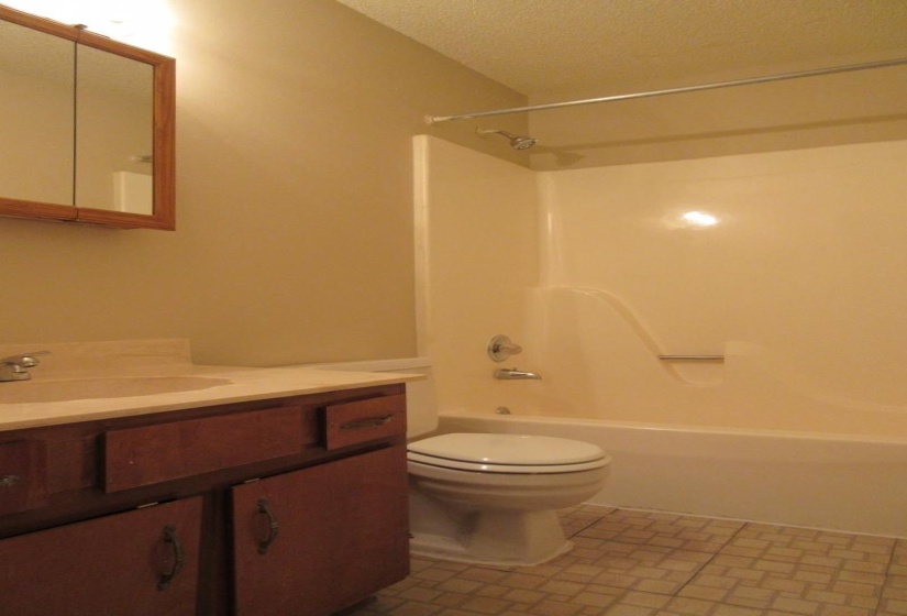 2225 GOLDBRIER LN, Memphis, Tennessee 38134, 3 Bedroom Bedrooms, 0 ,2 BathroomBathrooms,Duplexes,For Sale,GOLDBRIER,0,10222034