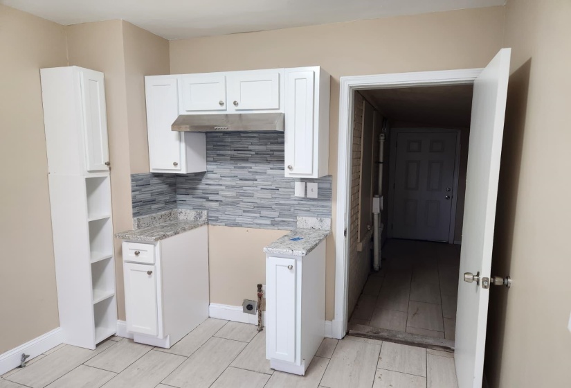 4101 BURROW AVE, Memphis, Tennessee 38128, 3 Bedrooms Bedrooms, 5 Rooms Rooms,1 BathroomBathrooms,Residential,For Sale,BURROW,10222384