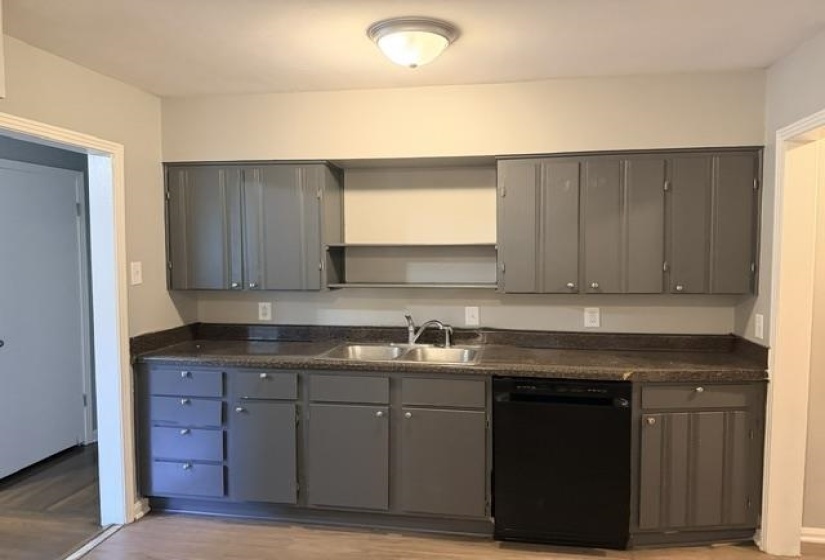 3597 BAYLISS AVE, Memphis, Tennessee 38122, 3 Bedrooms Bedrooms, 5 Rooms Rooms,1 BathroomBathrooms,Residential,For Sale,BAYLISS,10222397