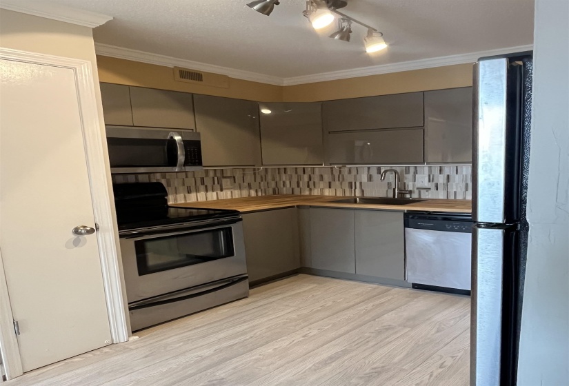 109 MAIN ST, Memphis, Tennessee 38103, 1 Bedroom Bedrooms, 3 Room Rooms,1 BathroomBathrooms,Residential,For Sale,MAIN,0,10222402