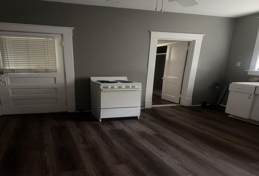 1774 CRUMP AVE, Memphis, Tennessee 38107, 1 Bedroom Bedrooms, 0 ,1 BathroomBathrooms,Duplexes,For Sale,CRUMP,0,10222422