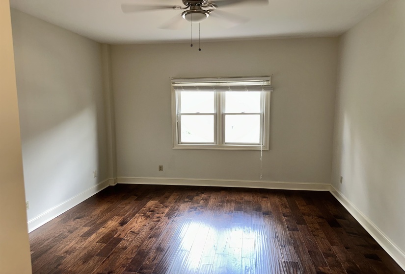 5400 PARK AVE, Memphis, Tennessee 38119, 1 Bedroom Bedrooms, 4 Rooms Rooms,1 BathroomBathrooms,Rental Properties,For Sale,PARK,10222431