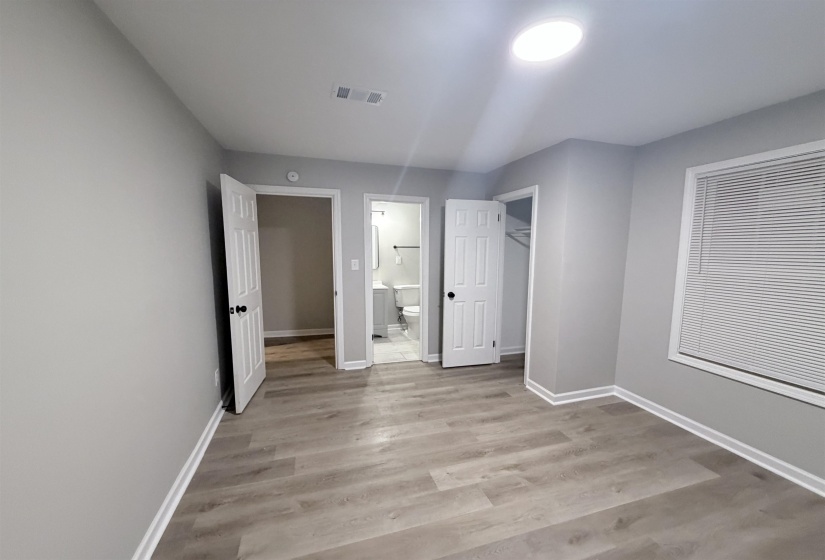 793 HOLLYWOOD ST, Memphis, Tennessee 38112, 2 Bedrooms Bedrooms, 5 Rooms Rooms,1 BathroomBathrooms,Rental Properties,For Sale,HOLLYWOOD,10222440