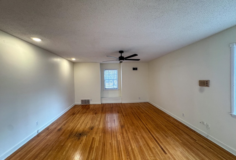 1345 HICKORY RIDGE COVE CV, Memphis, Tennessee 38116, 4 Bedroom Bedrooms, 12 Room Rooms,3 BathroomBathrooms,Residential,For Sale,HICKORY RIDGE COVE,0,10222381