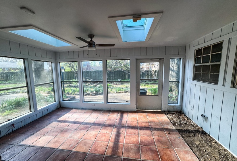 1345 HICKORY RIDGE COVE CV, Memphis, Tennessee 38116, 4 Bedroom Bedrooms, 12 Room Rooms,3 BathroomBathrooms,Residential,For Sale,HICKORY RIDGE COVE,0,10222381