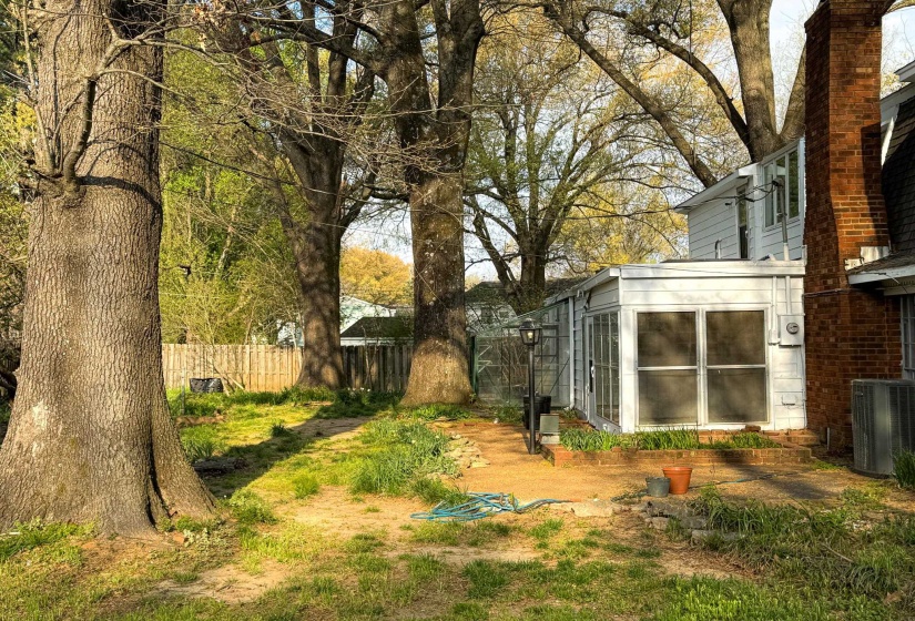1345 HICKORY RIDGE COVE CV, Memphis, Tennessee 38116, 4 Bedroom Bedrooms, 12 Room Rooms,3 BathroomBathrooms,Residential,For Sale,HICKORY RIDGE COVE,0,10222381