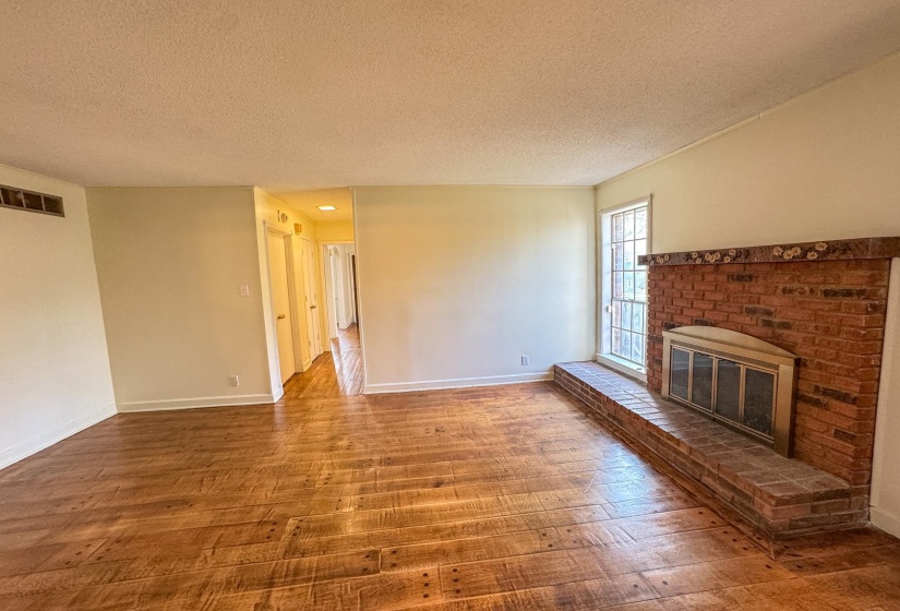 1345 HICKORY RIDGE COVE CV, Memphis, Tennessee 38116, 4 Bedroom Bedrooms, 12 Room Rooms,3 BathroomBathrooms,Residential,For Sale,HICKORY RIDGE COVE,0,10222381