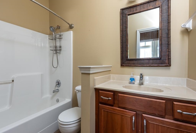 1271 ISLE BAY DR, Memphis, Tennessee 38103, 2 Bedroom Bedrooms, 5 Room Rooms,2 BathroomBathrooms,Residential,For Sale,ISLE BAY,0,10222414