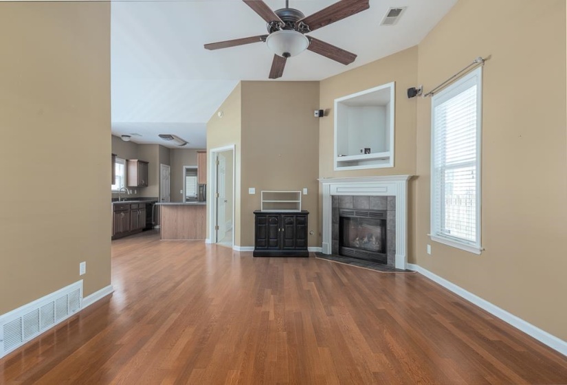 1271 ISLE BAY DR, Memphis, Tennessee 38103, 2 Bedroom Bedrooms, 5 Room Rooms,2 BathroomBathrooms,Residential,For Sale,ISLE BAY,0,10222414