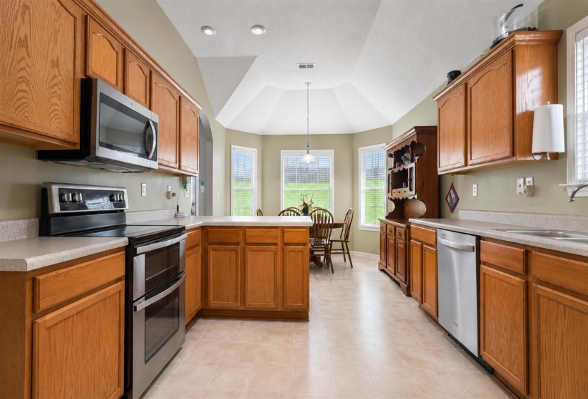 9943 PINEY RIDGE CV, Olive Branch, Mississippi 38654, 4 Bedrooms Bedrooms, 8 Rooms Rooms,2 BathroomsBathrooms,Residential,For Sale,PINEY RIDGE,10222424