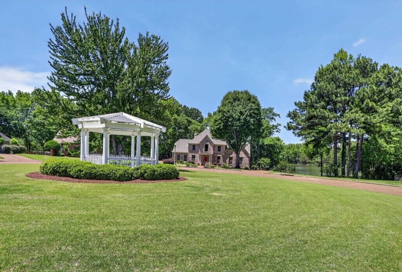 8770 BECCA PT, Cordova, Tennessee 38016, 4 Bedrooms Bedrooms, 9 Rooms Rooms,3.1 BathroomsBathrooms,Residential,For Sale,BECCA,10222444