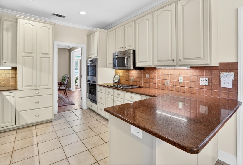 8770 BECCA PT, Cordova, Tennessee 38016, 4 Bedrooms Bedrooms, 9 Rooms Rooms,3.1 BathroomsBathrooms,Residential,For Sale,BECCA,10222444