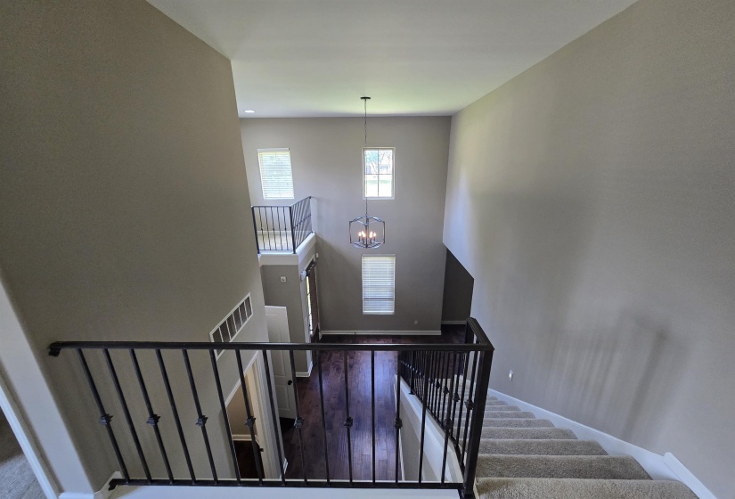 8949 POPLAR PIKE, Germantown, Tennessee 38138, 3 Bedroom Bedrooms, 8 Room Rooms,2.1 BathroomBathrooms,Rental Properties,For Sale,POPLAR,0,10222456