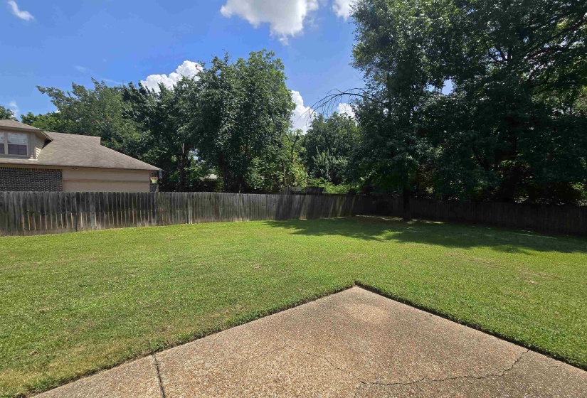 8949 POPLAR PIKE, Germantown, Tennessee 38138, 3 Bedroom Bedrooms, 8 Room Rooms,2.1 BathroomBathrooms,Rental Properties,For Sale,POPLAR,0,10222456