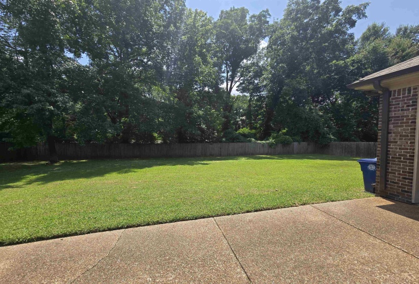 8949 POPLAR PIKE, Germantown, Tennessee 38138, 3 Bedroom Bedrooms, 8 Room Rooms,2.1 BathroomBathrooms,Rental Properties,For Sale,POPLAR,0,10222456